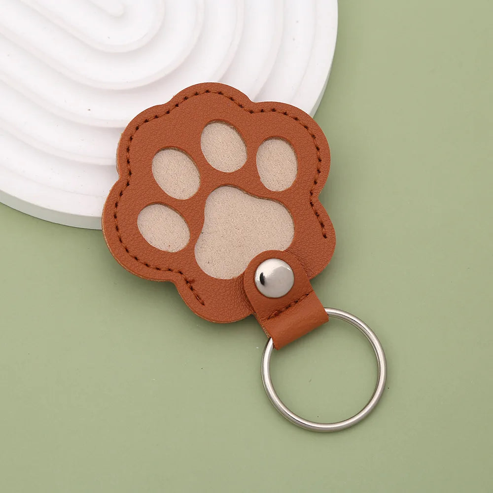 Dog Hair Collector Keychain Leather Pet Memorial Keepsake for Dogs and Cats, Fur Storage Pendant Charm Gift Keychain