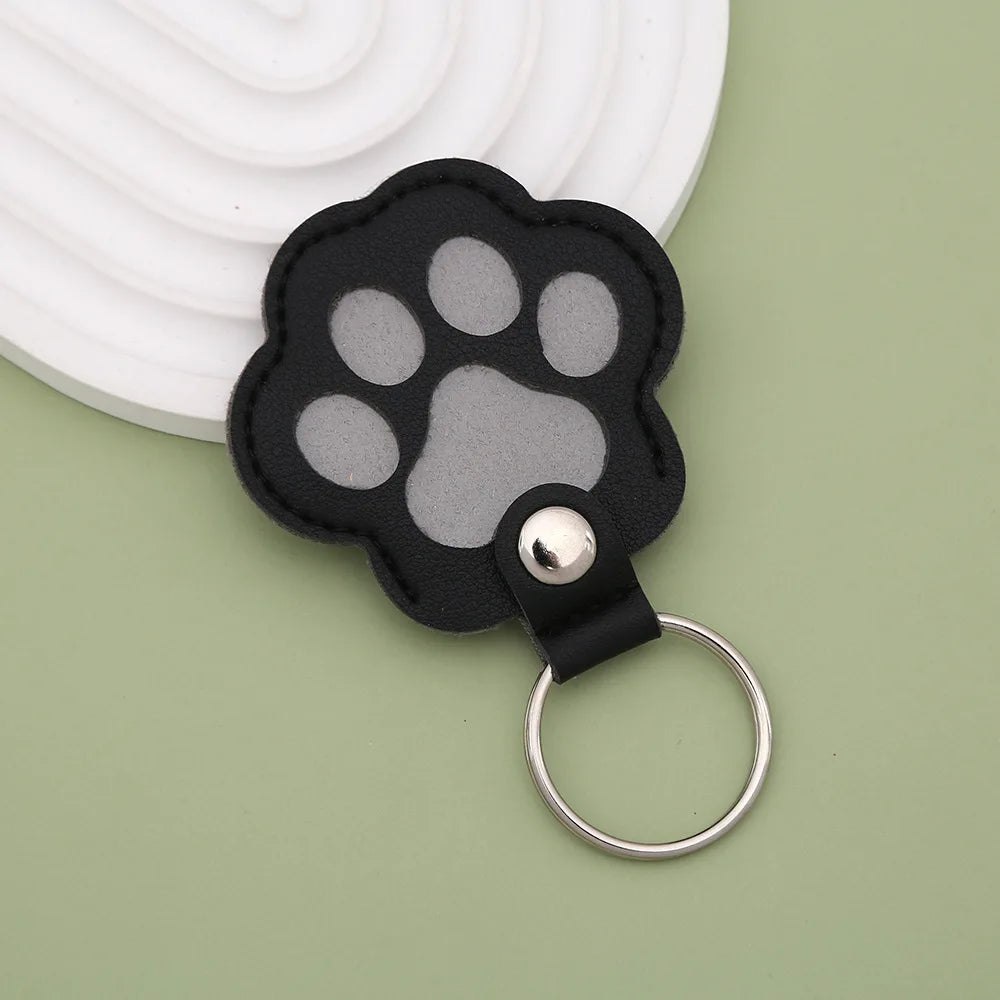 Dog Hair Collector Keychain Leather Pet Memorial Keepsake for Dogs and Cats, Fur Storage Pendant Charm Gift Keychain