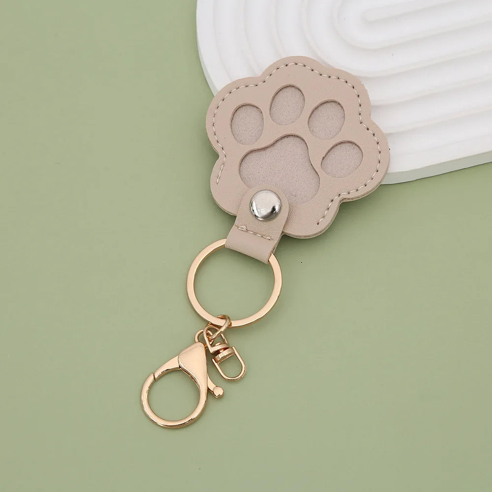 Dog Hair Collector Keychain Leather Pet Memorial Keepsake for Dogs and Cats, Fur Storage Pendant Charm Gift Keychain